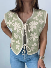 Load image into Gallery viewer, Quilted Vest
