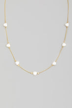 Load image into Gallery viewer, Pearl hearts Necklace
